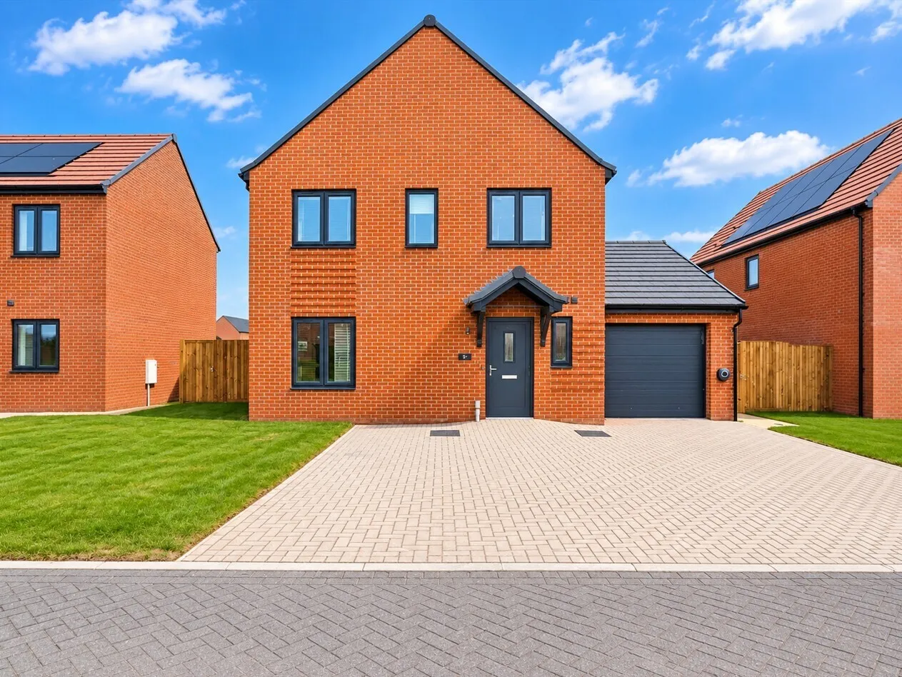 4 bed house for sale, Copper Close, Bradwell, NR31