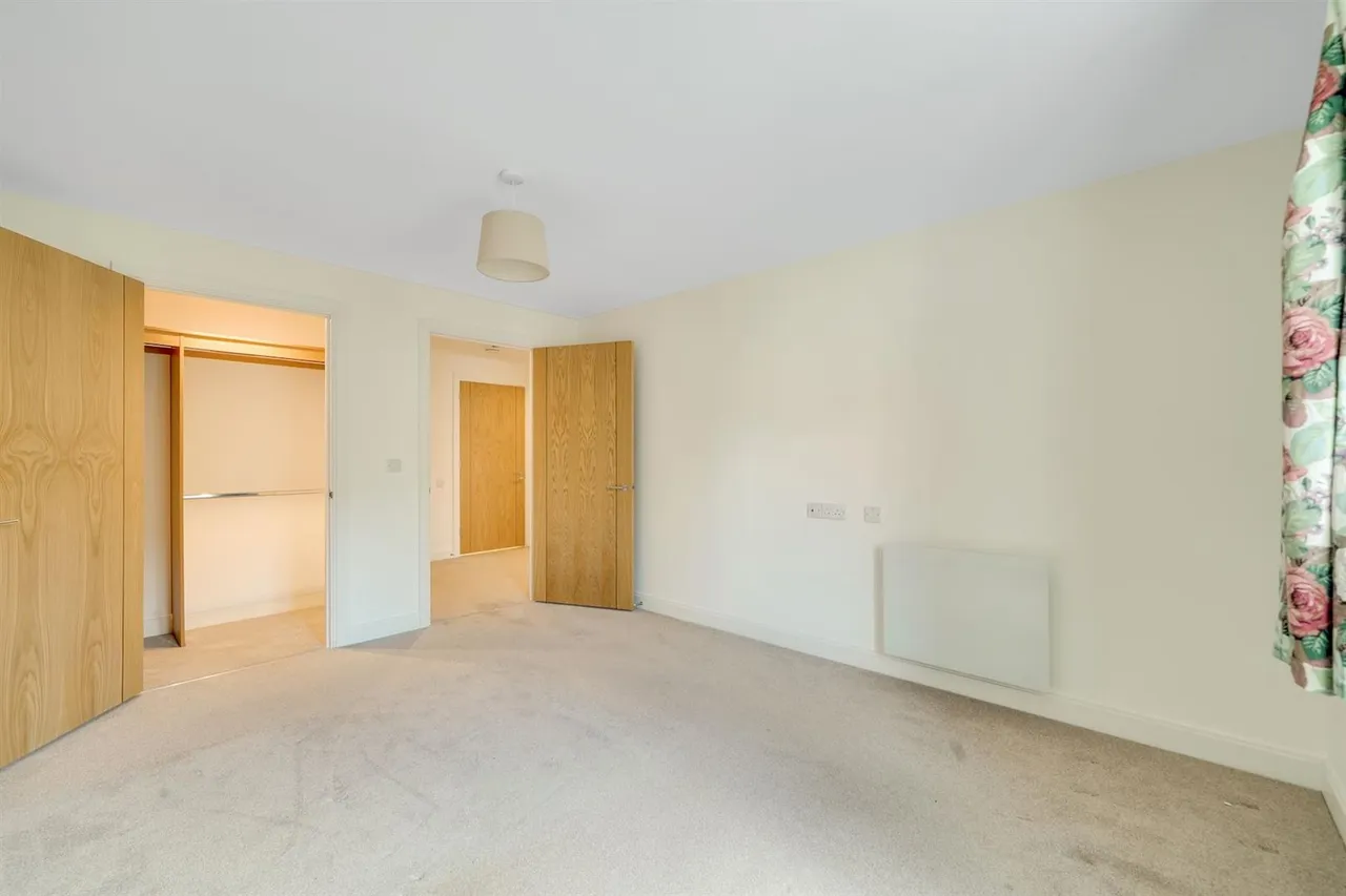 Churchfield Road, Walton-On-Thames, KT12, photo 7