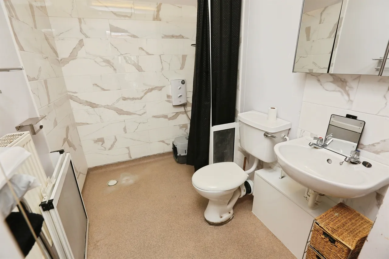 Albemarle Avenue, Gosport, PO12, photo 13