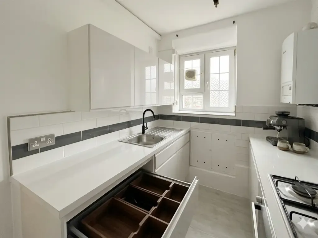 Churchill Gardens, SW1V, photo 3
