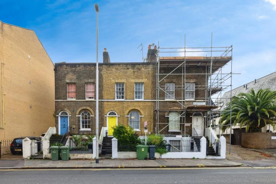 Wandsworth Road, London, SW8, photo 9