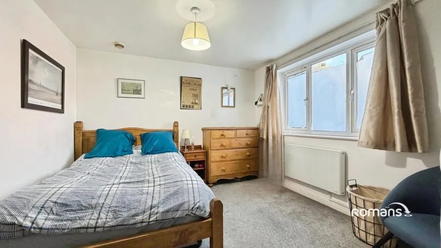 Kingsclere Road, Basingstoke, RG21, photo 6