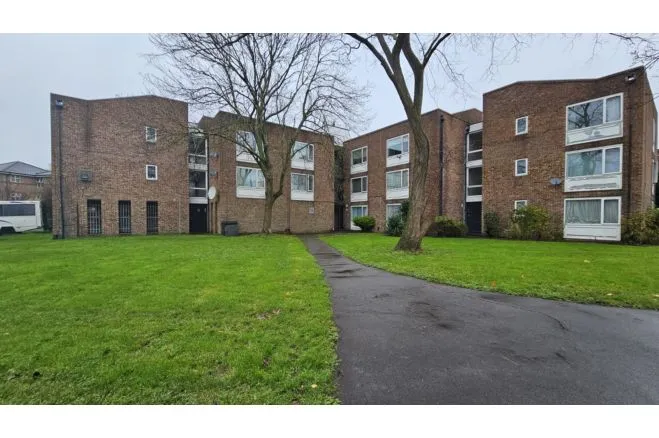 Douglas Road, Staines-Upon-Thames, TW19, photo 7