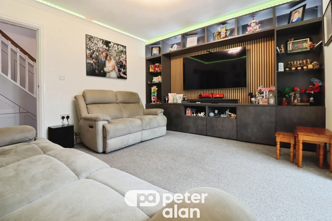 Angle Place, Cardiff, CF14, photo 8