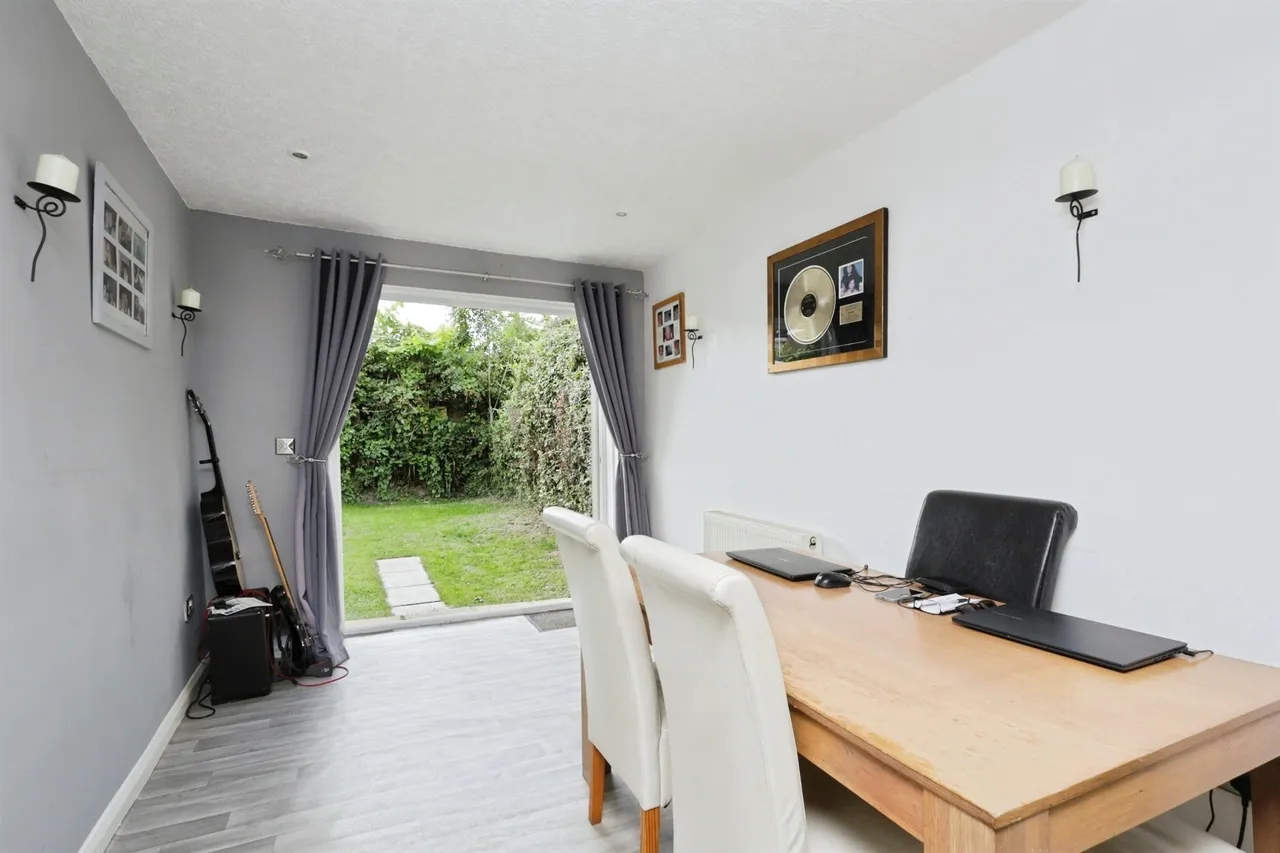The Square, Pevensey Bay, BN24, photo 5