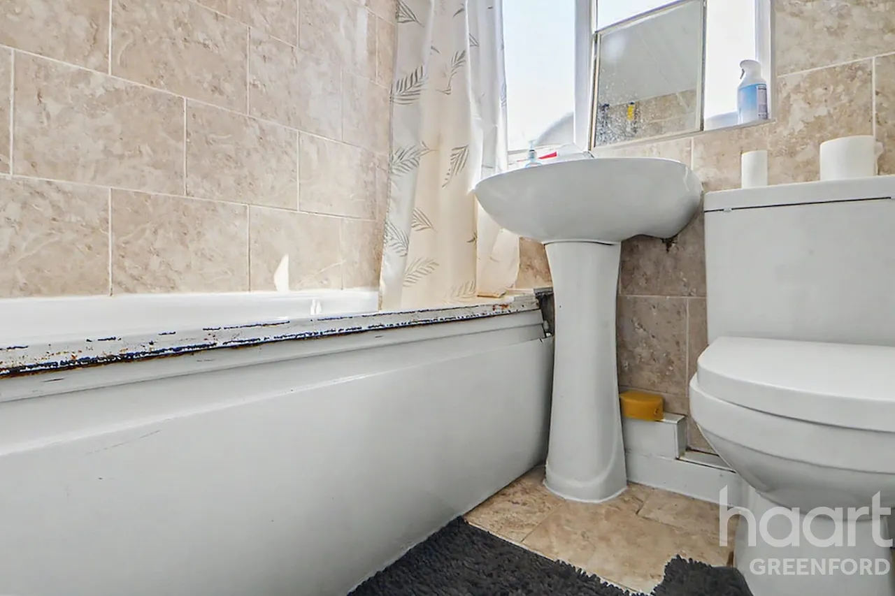 Kings Avenue, Greenford, UB6, photo 9