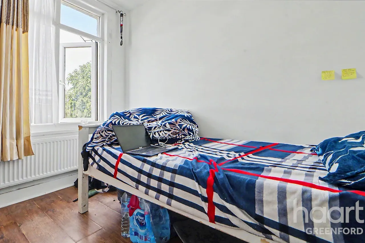 Kings Avenue, Greenford, UB6, photo 8