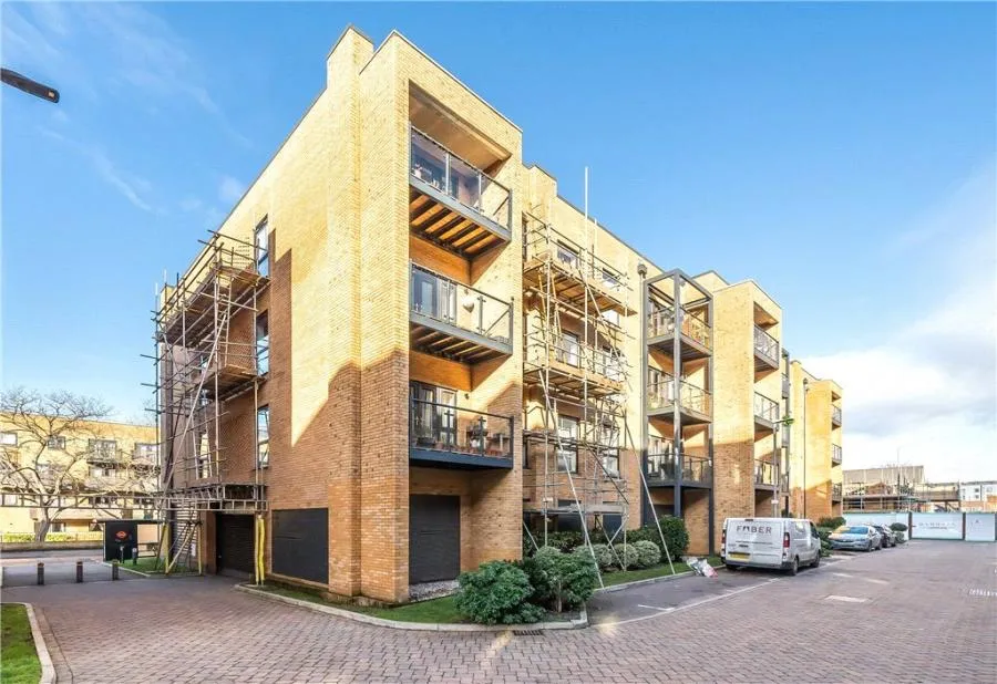 1 bed flat for sale, Hackbridge Road, Wallington, SM6