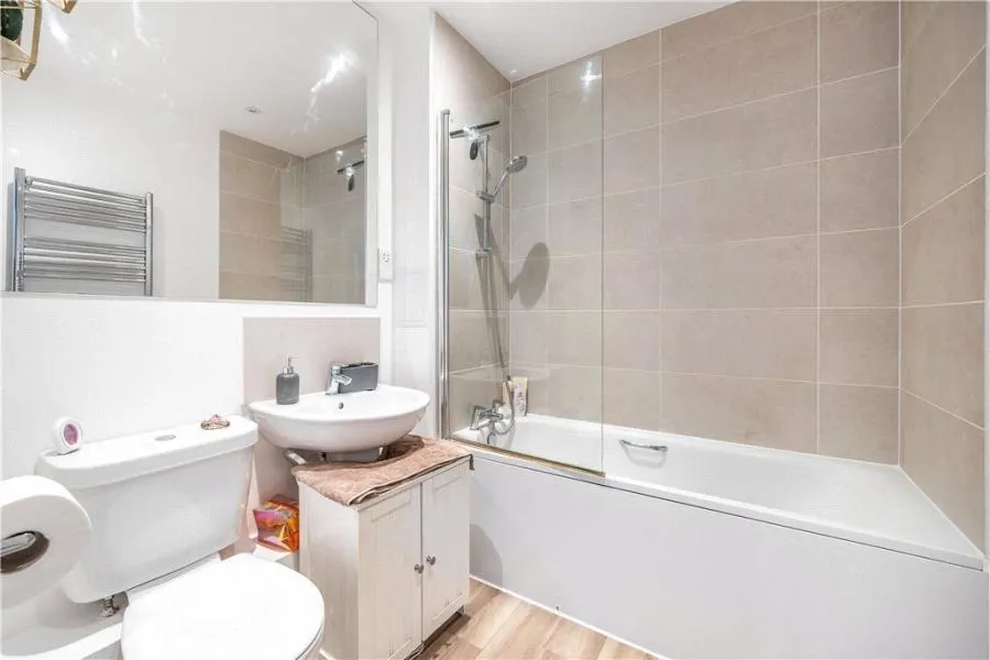 Hackbridge Road, Wallington, SM6, photo 6