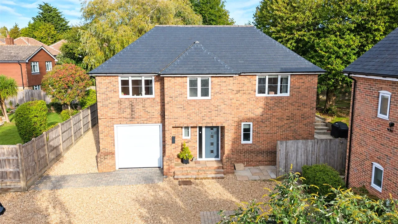 Winchester Road, Four Marks, GU34, photo 18