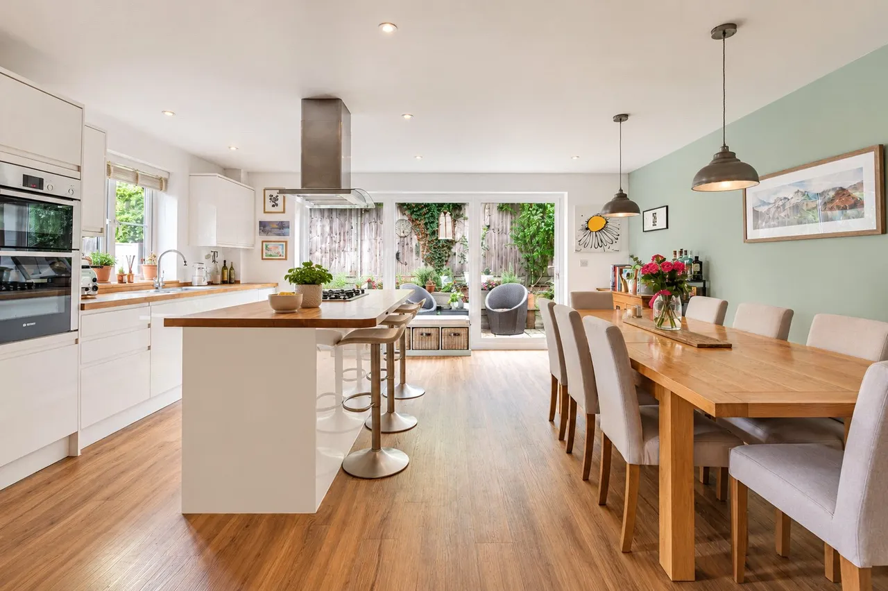 Winchester Road, Four Marks, GU34, photo 4