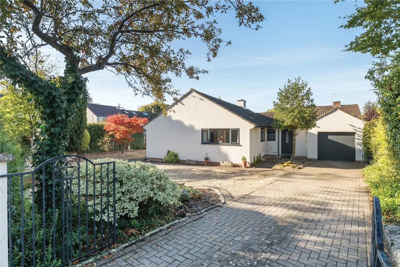 3 bed house for sale, Cleevelands Avenue, Pittville, GL50