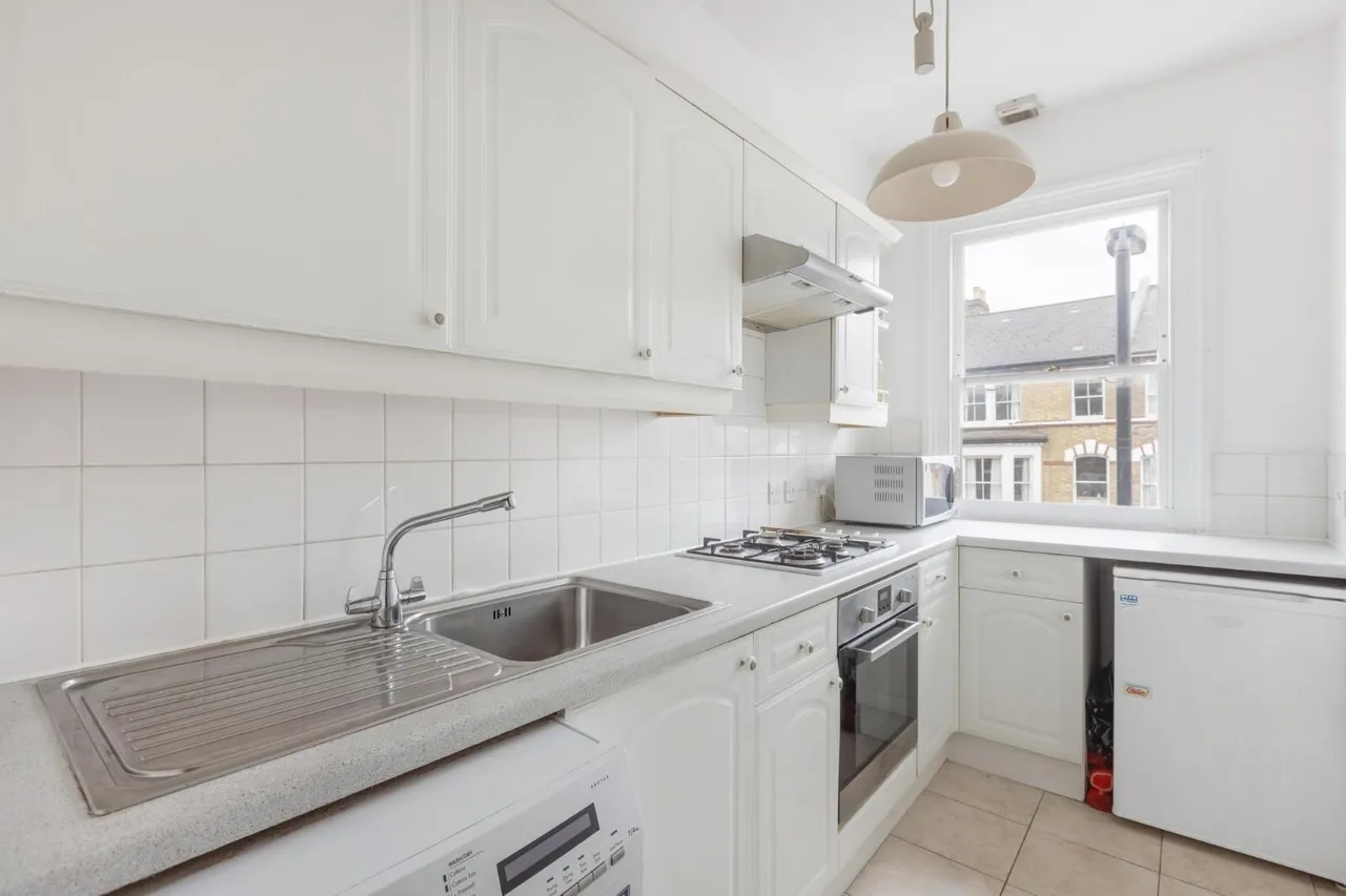 Battersea Rise, London, SW11, photo 4
