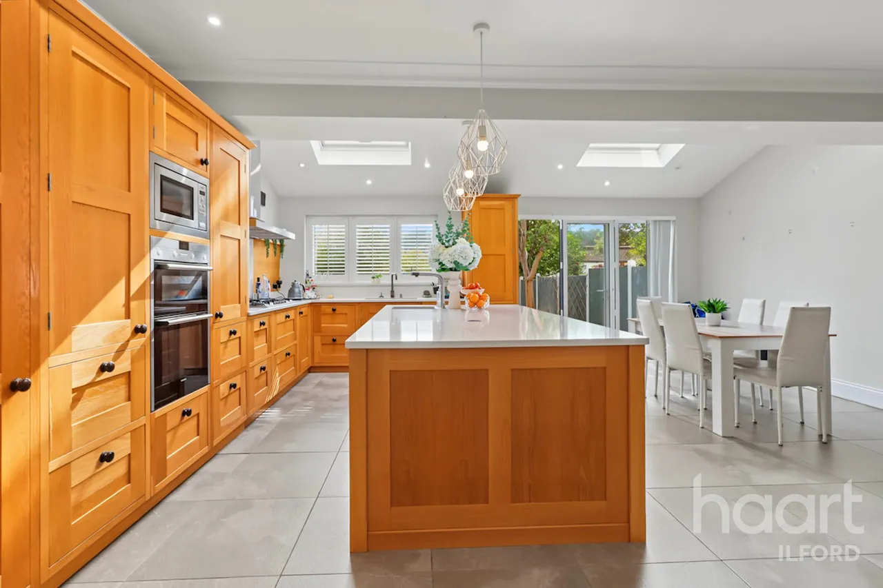 St Andrews Road, Ilford, IG1, photo 12
