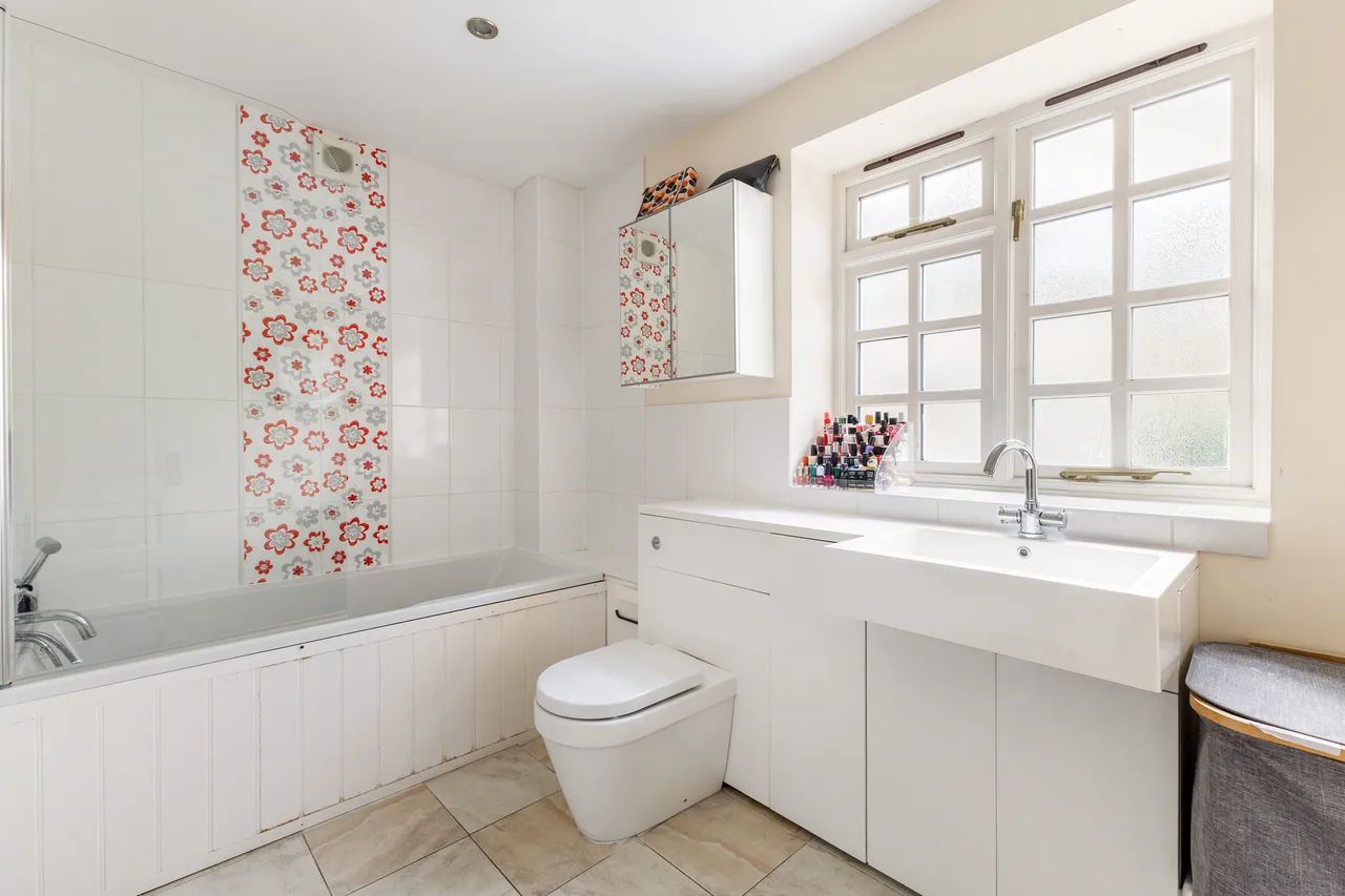 Pirbright Road, Normandy, GU3, photo 12
