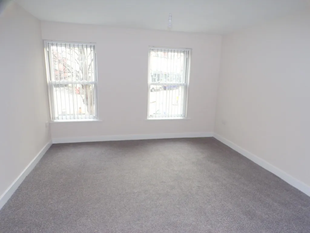 The Willows. Village Road, Oxton, CH43, photo 5
