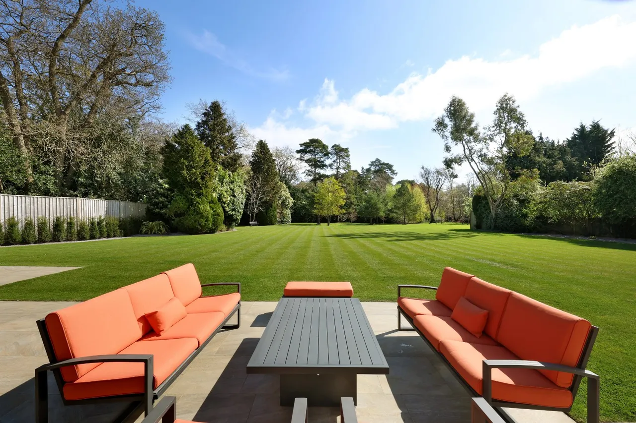 Parsonage Lane, Farnham Common, SL2, photo 24