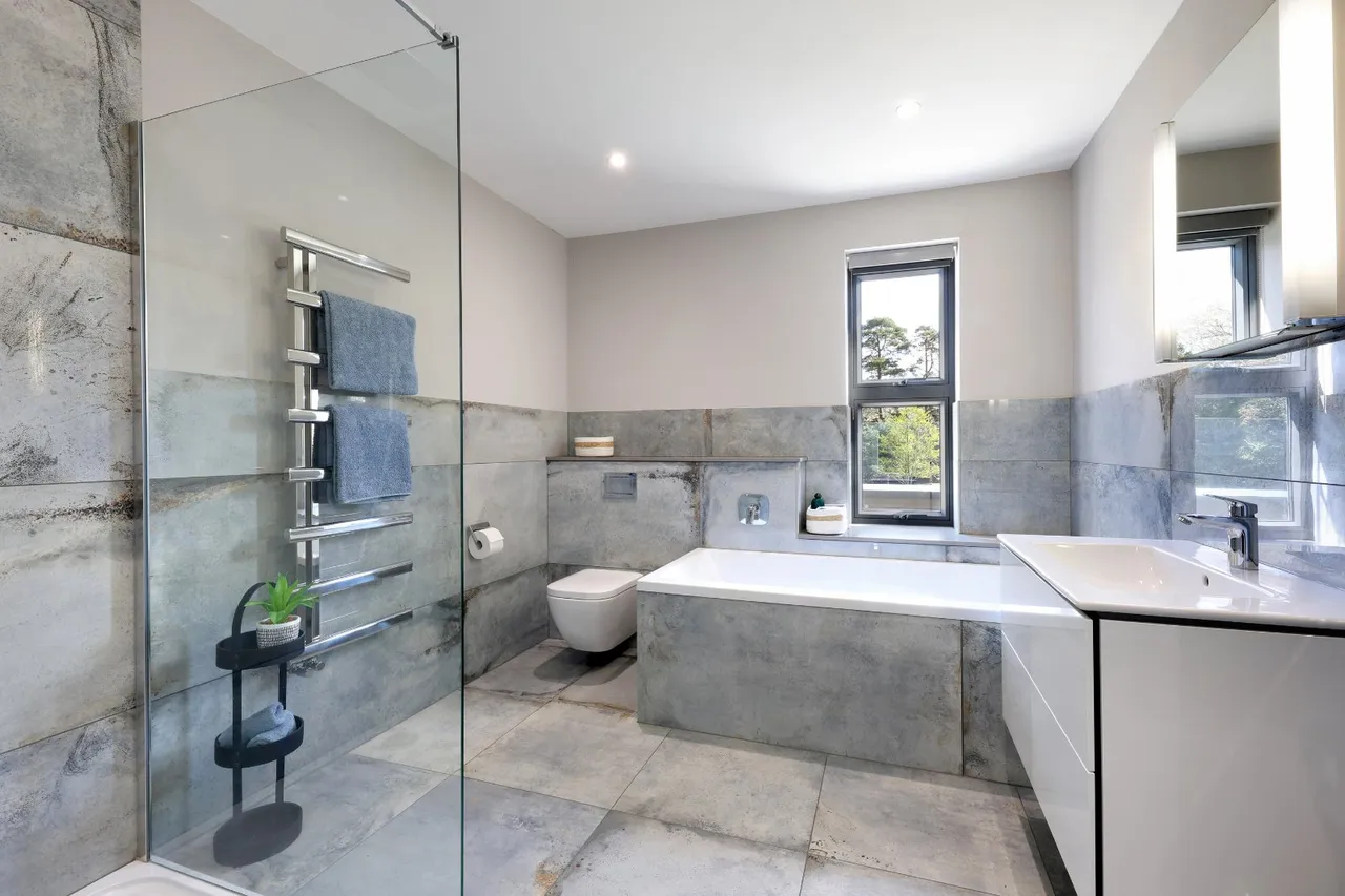 Parsonage Lane, Farnham Common, SL2, photo 18