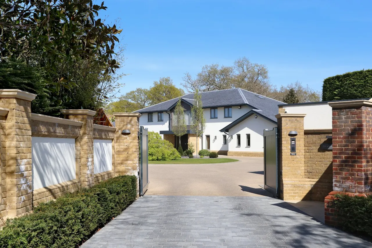 Parsonage Lane, Farnham Common, SL2, photo 25