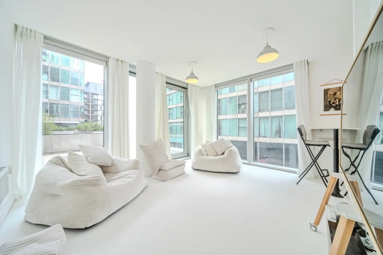 2 bed flat for sale, Rillaton Walk, Milton Keynes, MK9