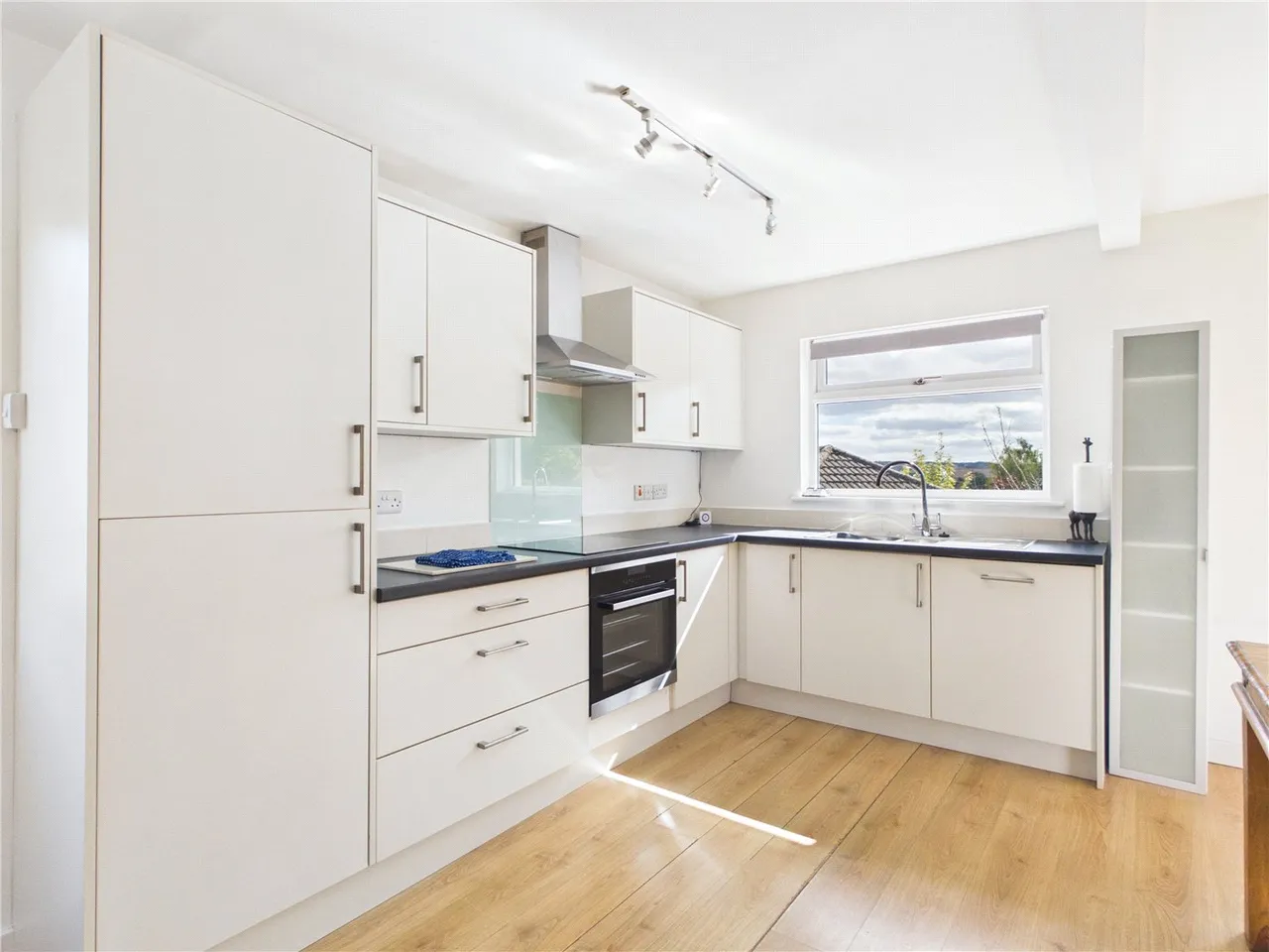 Western Road, Crediton, Devon, EX17, photo 3