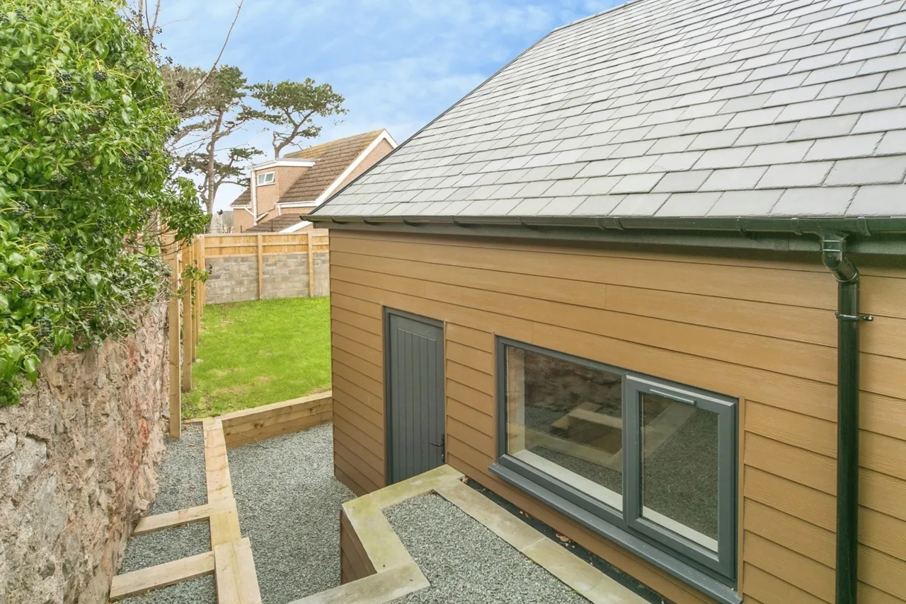 Abergele Road, Old Colwyn, LL29, photo 20
