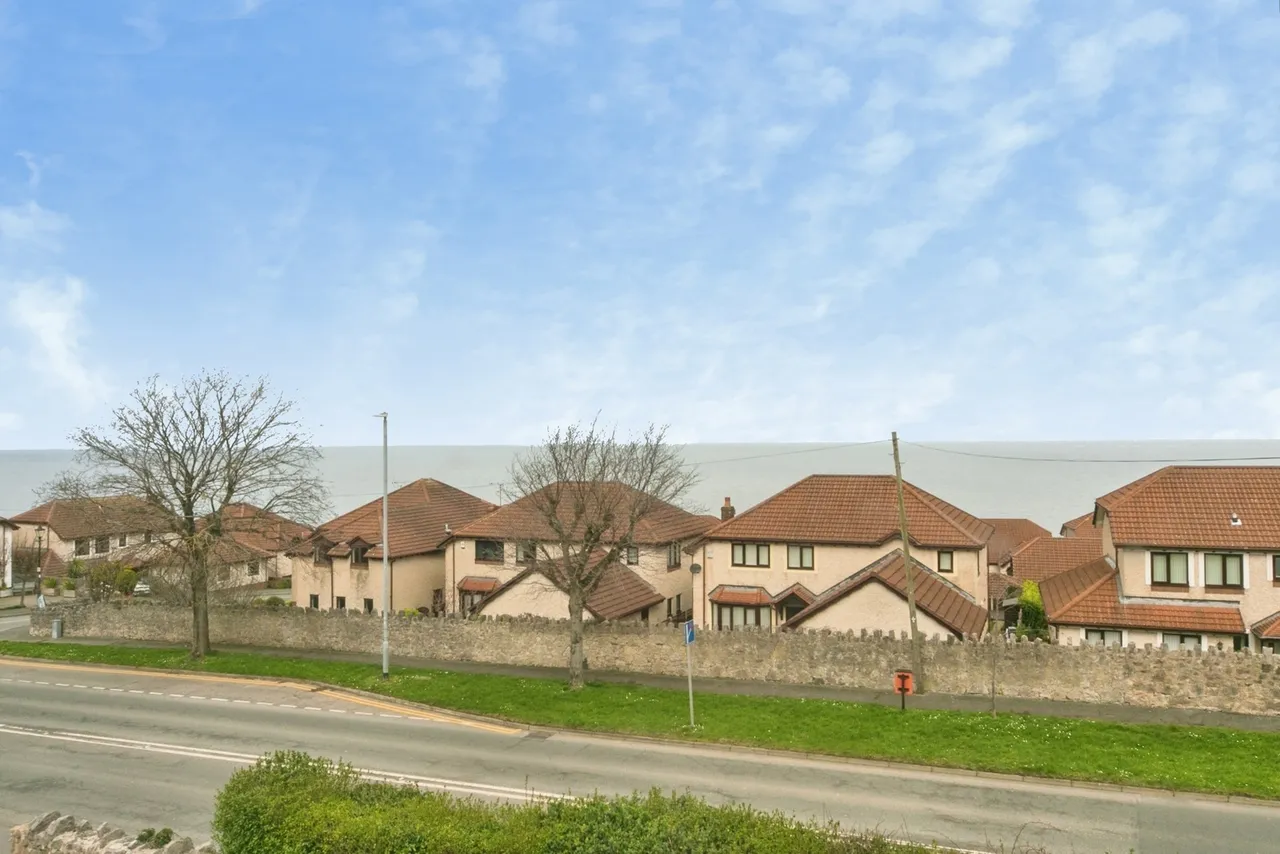 Abergele Road, Old Colwyn, LL29, photo 2