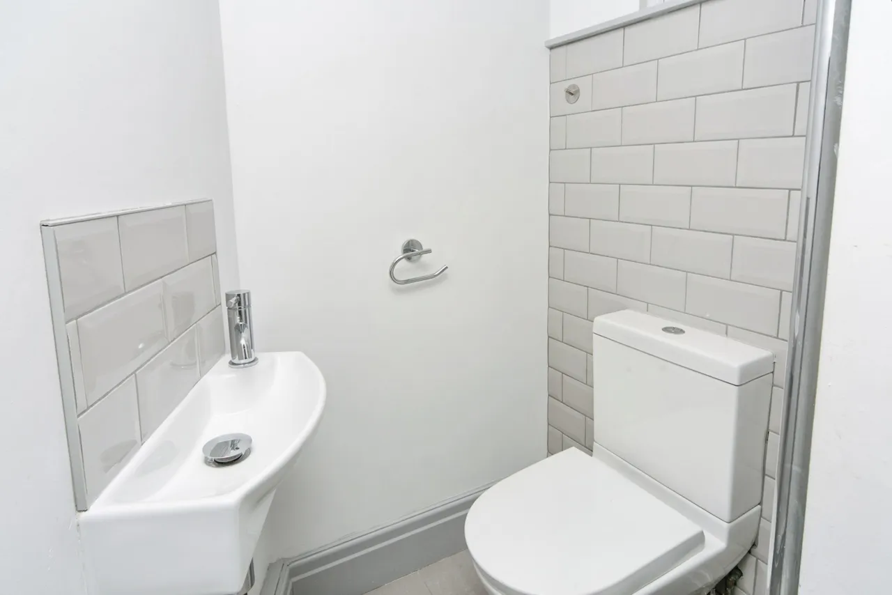 Abergele Road, Old Colwyn, LL29, photo 17