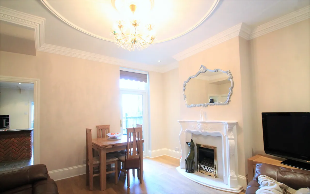 Alexandra Road, Erith, photo 2