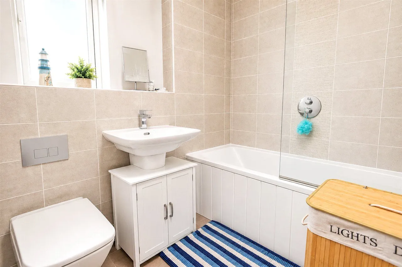 Tarnside Close, Smallbridge, OL16, photo 10
