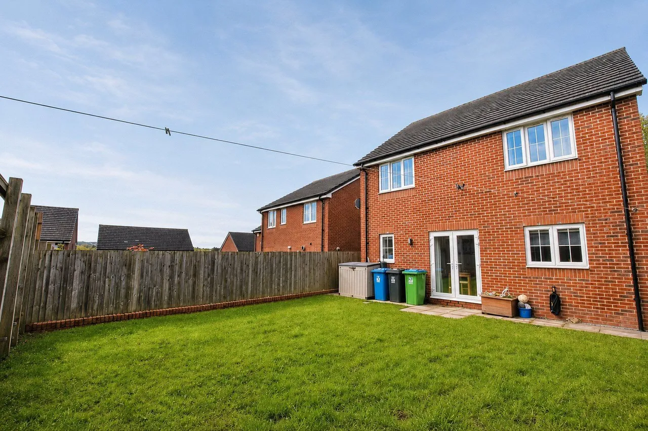 Tarnside Close, Smallbridge, OL16, photo 13