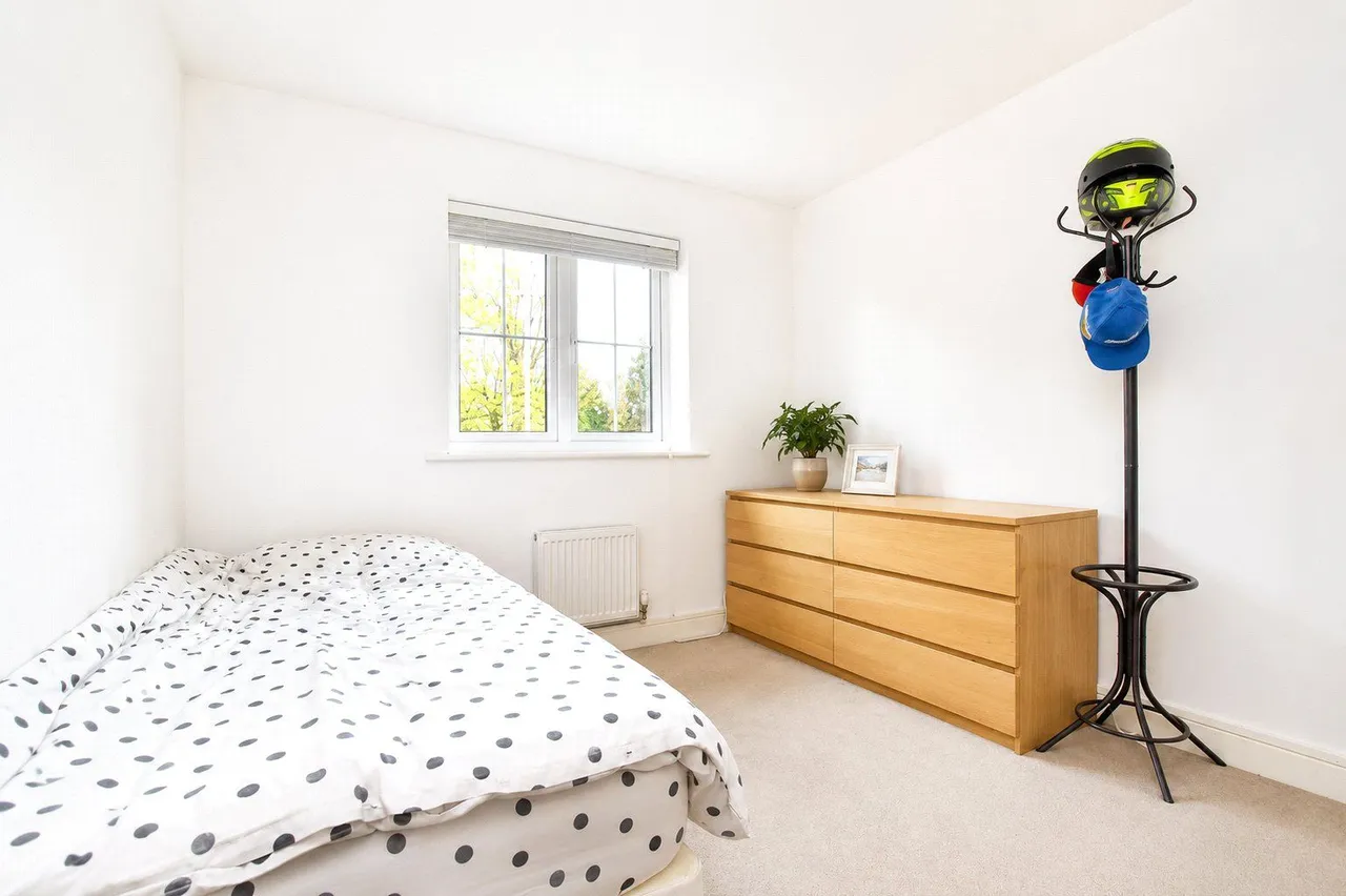 Tarnside Close, Smallbridge, OL16, photo 12