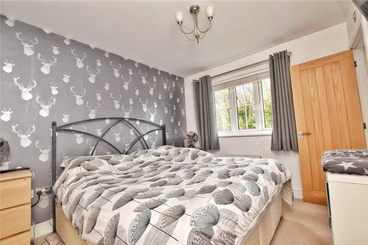 Tarnside Close, Smallbridge, OL16, photo 7