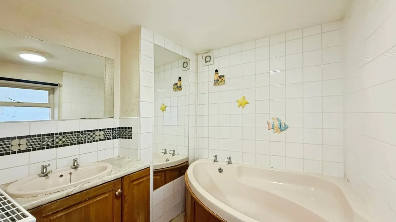 Boreham Road, Warminster, photo 9