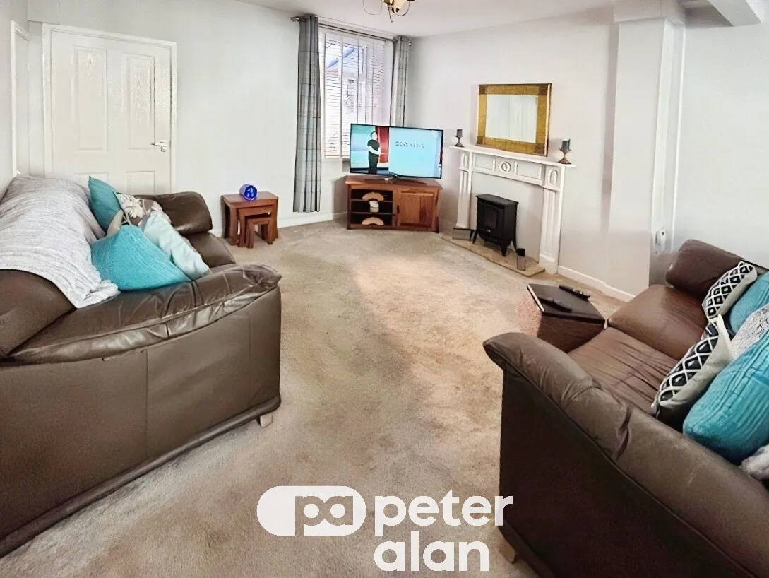 Lewis Street, Blackwood, NP12, photo 2