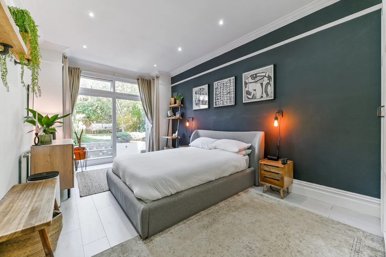 Ground Floor, 22 Royston Road, London, photo 7