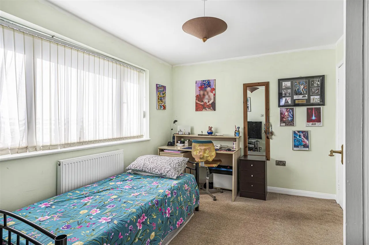 Mayfield Avenue, Peacehaven, photo 21