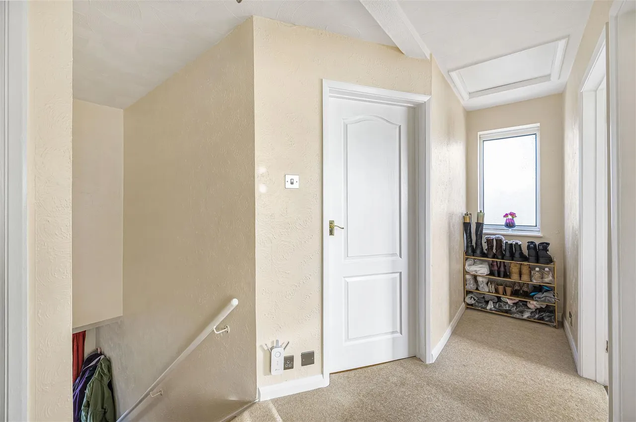 Mayfield Avenue, Peacehaven, photo 22