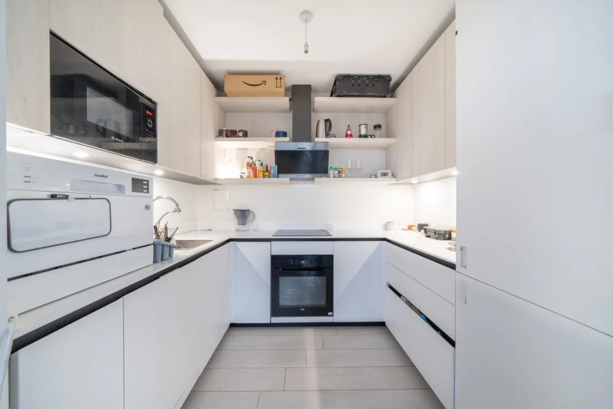 2 bed flat to rent, Manhattan Business Park West Gate, London, W5