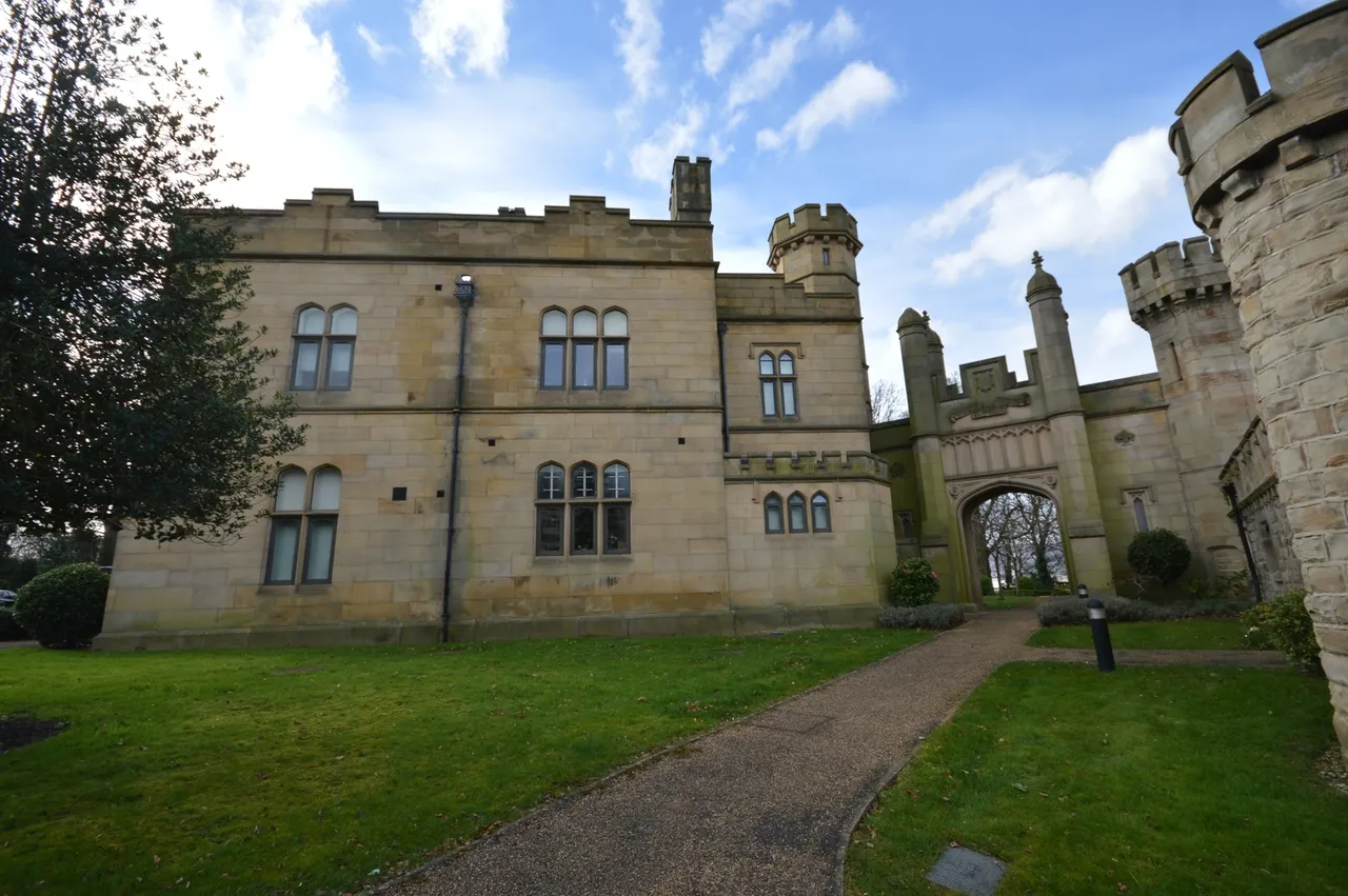Queens Tower, Near City Centre, S2 3RW, photo 17