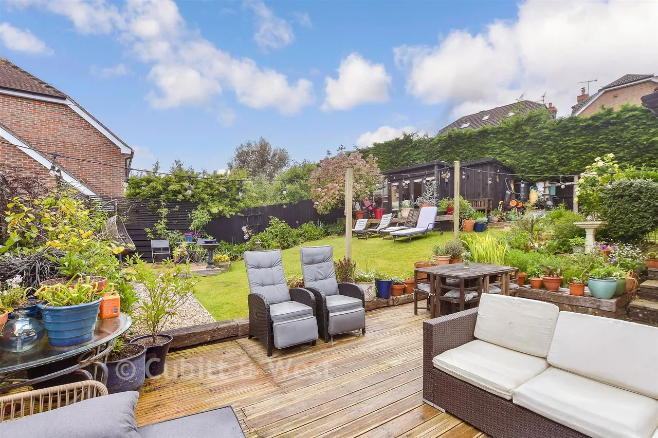Kings Copse, East Grinstead, RH19, photo 12