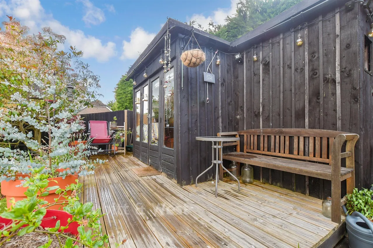 Kings Copse, East Grinstead, RH19, photo 11