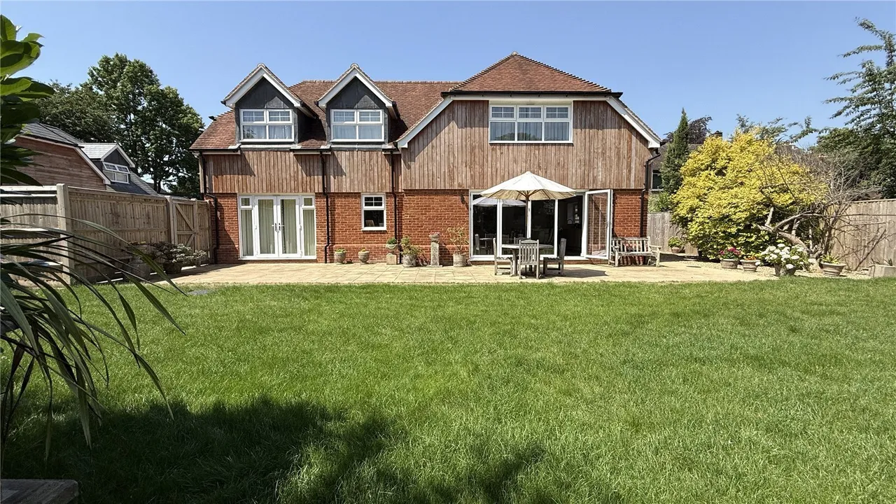 4 bed house for sale, Lavant Road, Chichester, PO19