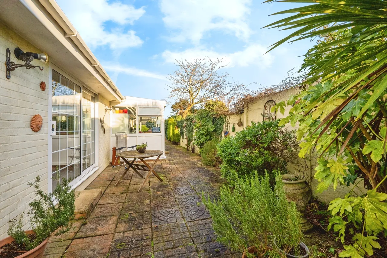 Lenacre Avenue, Whitfield, Dover, Kent, CT16, photo 22