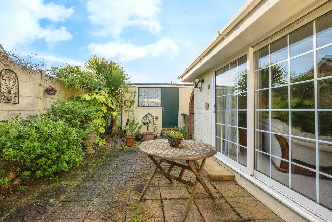 Lenacre Avenue, Whitfield, Dover, Kent, CT16, photo 19