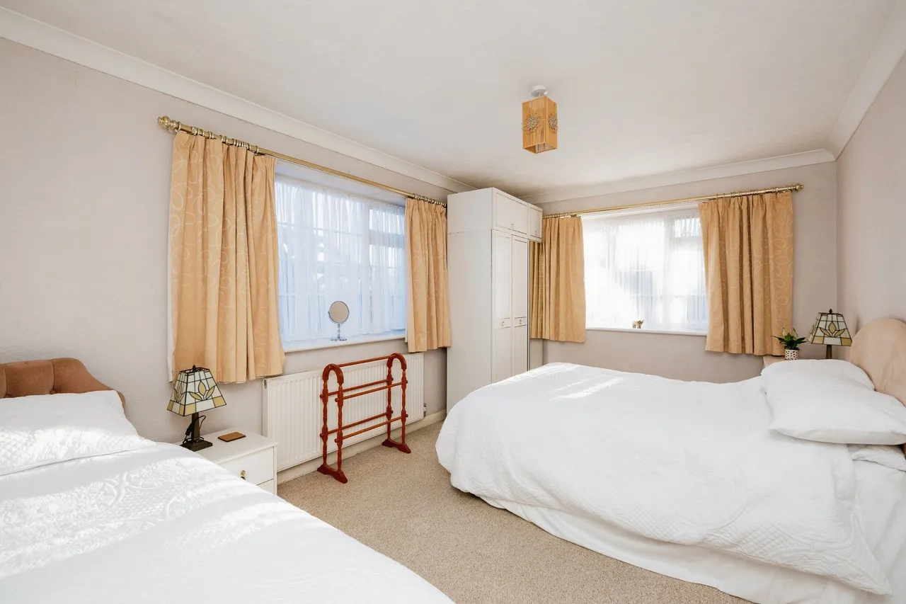 Lenacre Avenue, Whitfield, Dover, Kent, CT16, photo 6