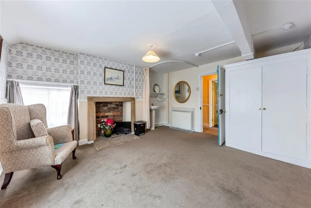 High Street, Caythorpe, NG32, photo 14