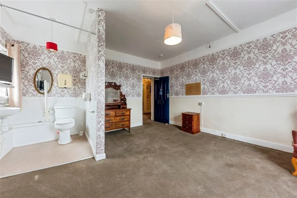 High Street, Caythorpe, NG32, photo 13