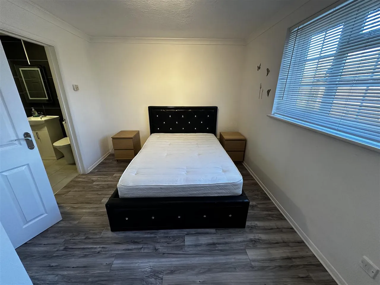 Staines Road, Bedfont, photo 5