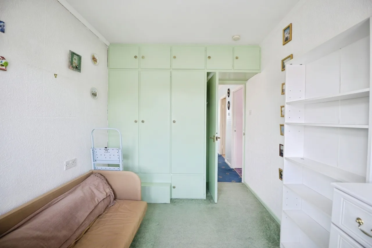 Dee Way, Romford, RM1, photo 15